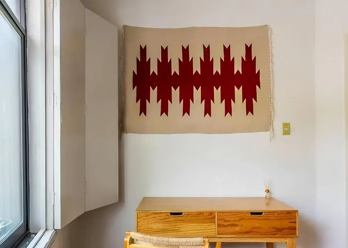 Beautiful, Bright Room, Right On The Park *